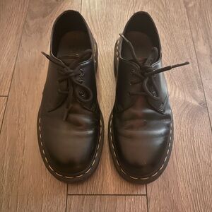 Dr. Martens Smooth Leather Laced Oxford